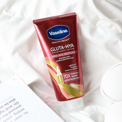 Vaseline Gluta Bright Gluta - HYA Pro- Age Restore Burst Lotion 300ml